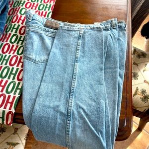 Blue jeans 44 x34 - stone wash color. Great condition!